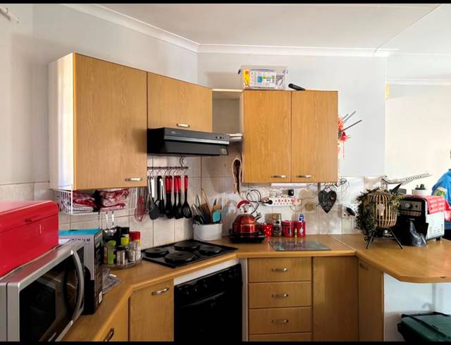 2 BEDROOM PROPERTY TO RENT IN LYTTELTON